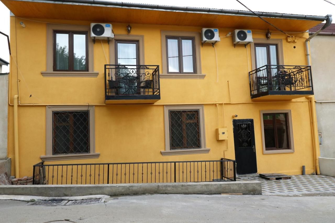 Гостевой дом Yellow House Тбилиси-10