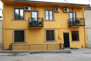 Гостевой дом Yellow House Тбилиси-6
